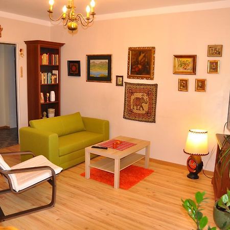 Cozy Apartment In Tarnow Exterior photo